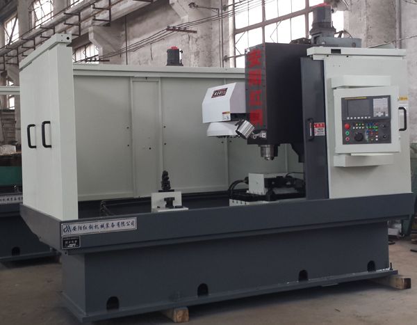 前(qian)軸(zhou)鎖(suo)銷孔(kong)專(zhuan)用(yong)加(jia)工